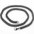 Bijoux en argent noir en or de mode 316L Collier de bijoux en acier inoxydable titane en acier électroplate du collier pour hommes polis